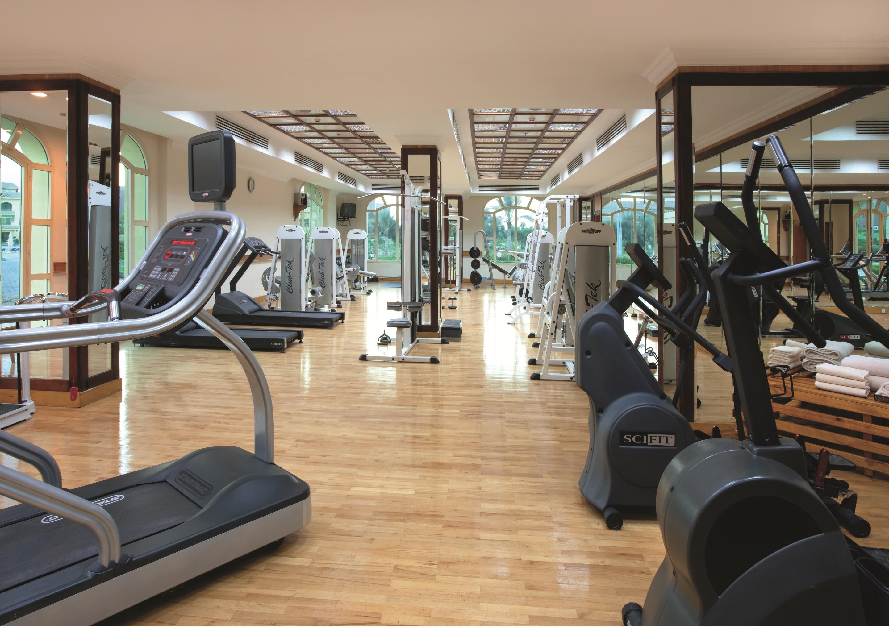 Moevenpick Hotel Cairo - Media City Giza Extérieur photo The gym at the Taj Bengal